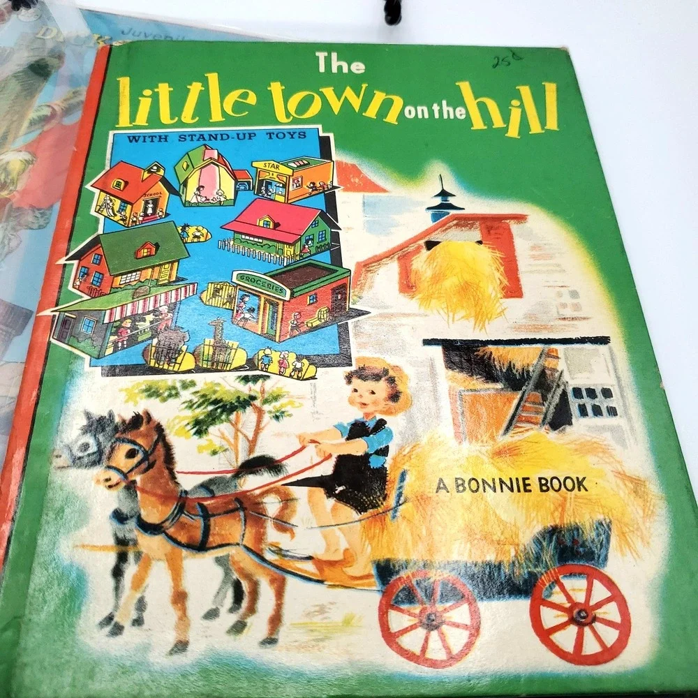 THE LITTLE TOWN ON THE HILL Dick Whittington HTV Bonnie Book lot 2 Samuel Lowe